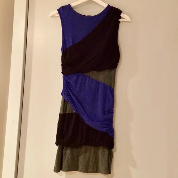 MNG Casual Sportswear multi-colored and multi-layered sleeveless dress MNG Casual Sportswear multi-colored and multi-layered sleeveless dress
